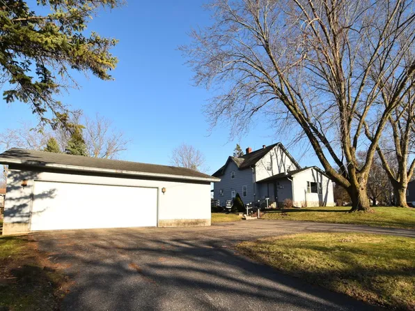 581 2nd Ave E, Zumbrota, MN 55992