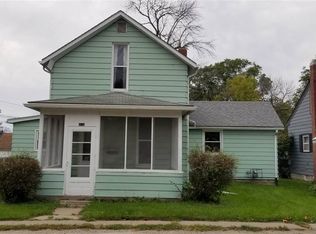 818 3rd St, Columbus Junction, IA 52738