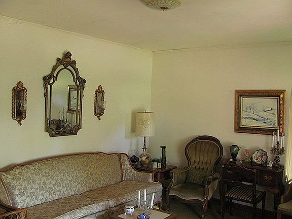 5th image of 377 Mebanewood Dr