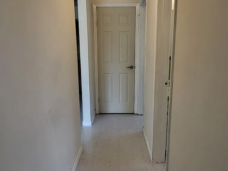 265 Macdonnell St #3 — Photo 7