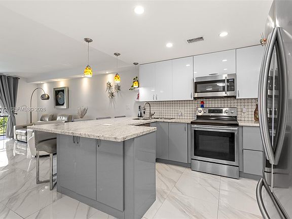 3rd image of 2855 Leonard Dr APT H605
