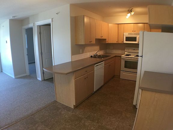 3rd image of 9604 Manning Ave #400