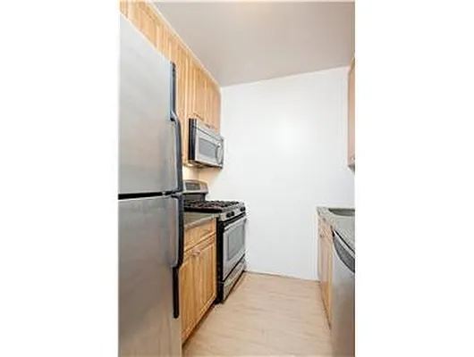 Rented by Douglas Elliman | media 6