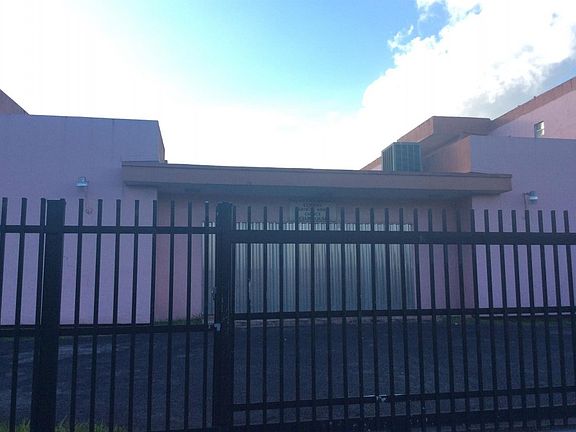 2nd image of 6090 W 18th Ave APT 226