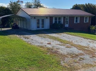 146 Miles St, Sparta, NC 28675