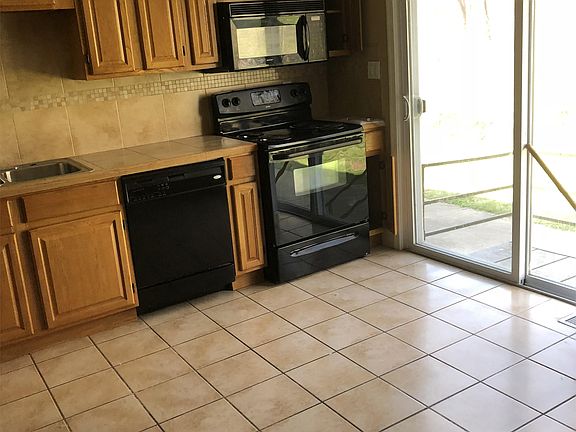 5th image of 1520 N 55th Dr APT A