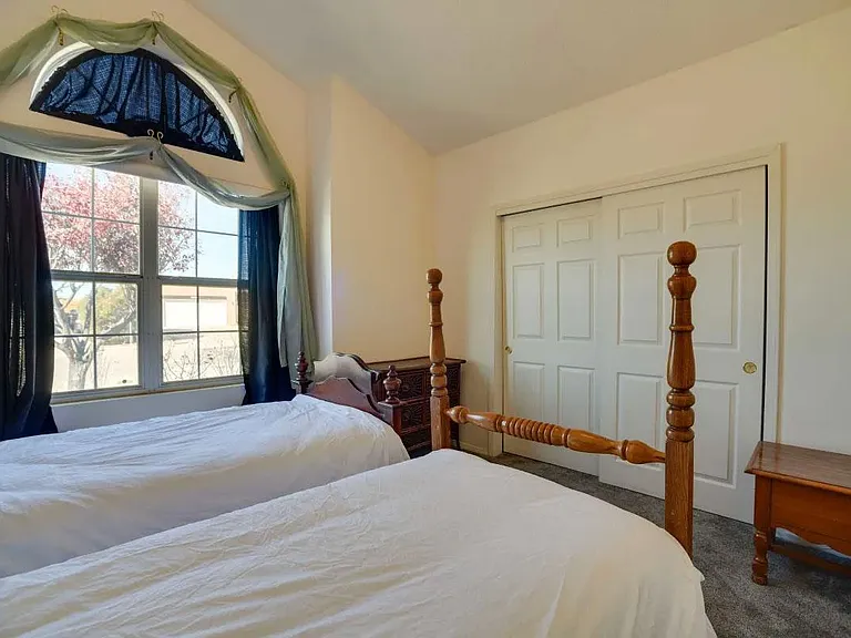 Augusta Hills Dr NE — Photo 17