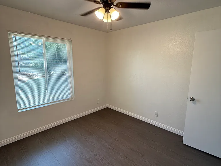 124 W Manfield St — Photo 6