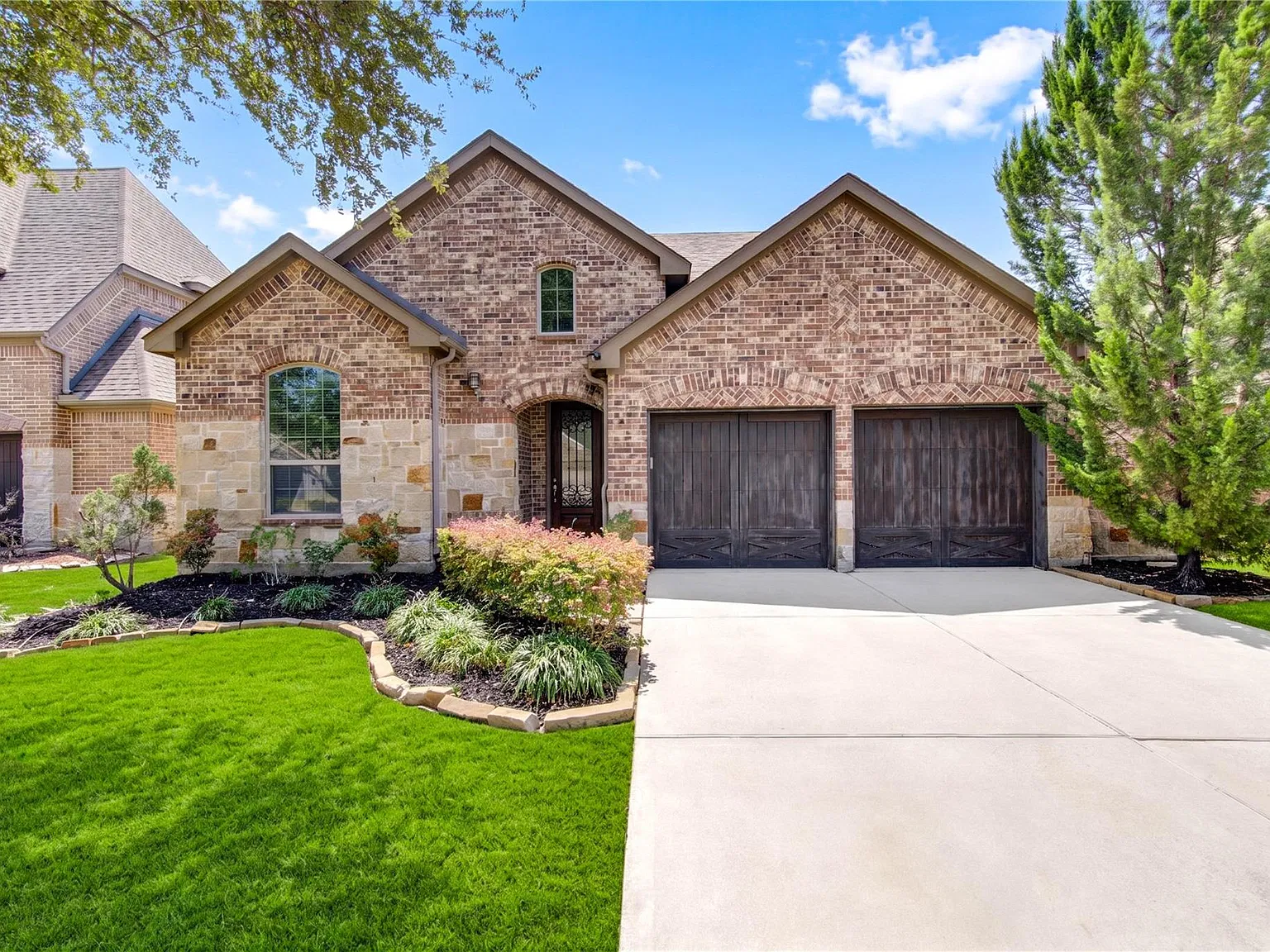 4 bed, 3.5 bath, 3022 sqft, $2,950 — Photo 2