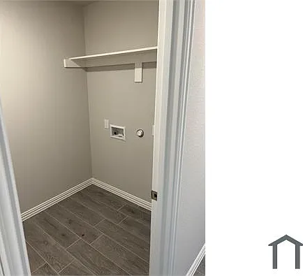 4 bed, 2104 sqft, $2,950 — Photo 3