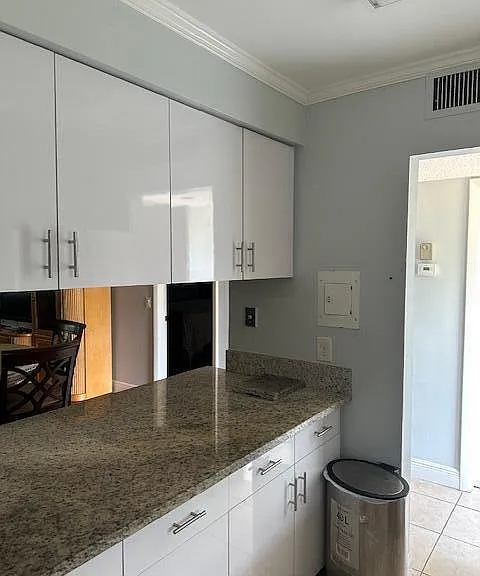 12021 W Greenway Dr #101 — Photo 9