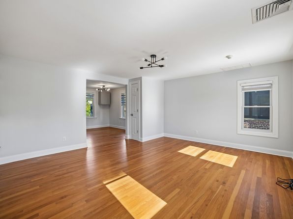 281 Essex St #1