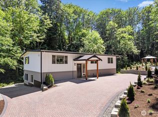 2032 N Castle Way, Lynnwood, WA 98036