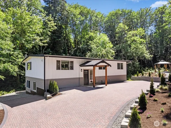 2032 N Castle Way, Lynnwood, WA 98036