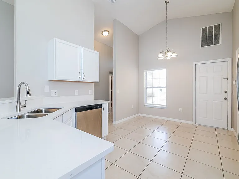 431 Peppermill Cir — Photo 6