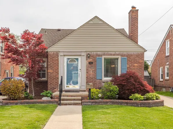 904 Mayburn St, Dearborn, MI 48128