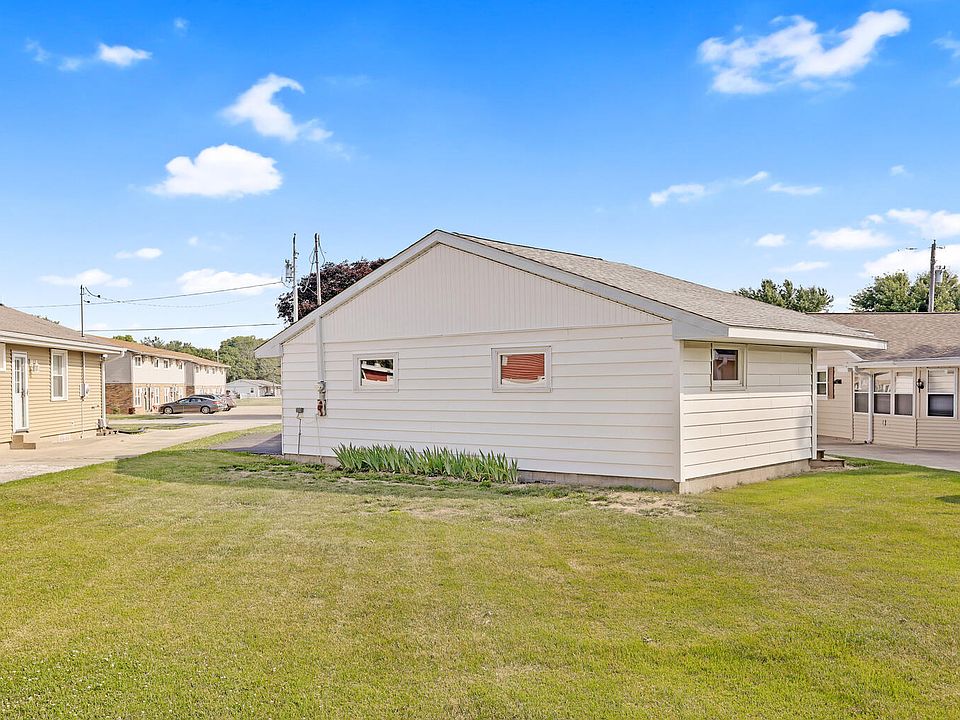 701 E Newkirk St, Tuscola, IL 61953 MLS 11806893 Zillow