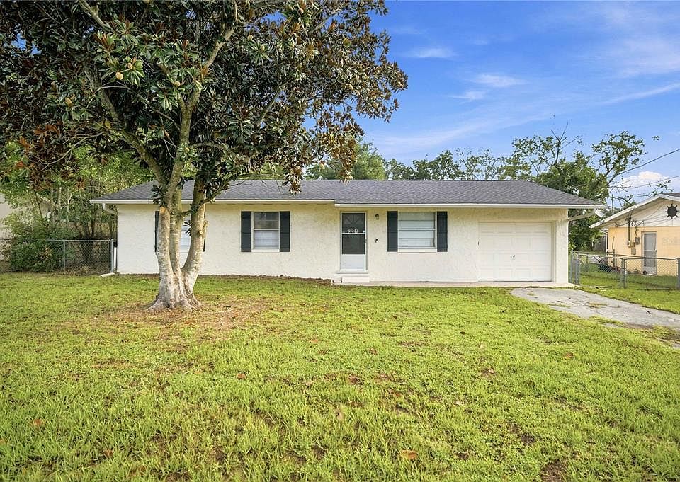 1st image of 5207 SE 107th Pl