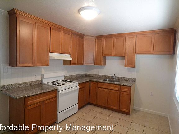 2nd image of 1655 Mono Ave