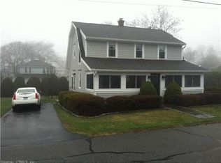 9 Sea Spray Rd, Old Lyme, CT 06371