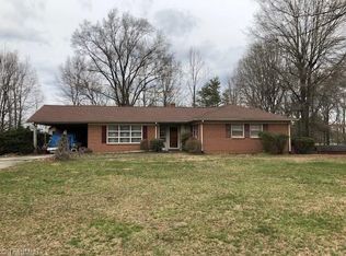 625 E Stadium Dr, Eden, NC 27288