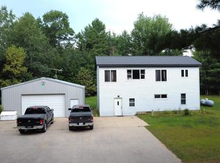 12126 S Pineview Cir, Suring, WI 54174