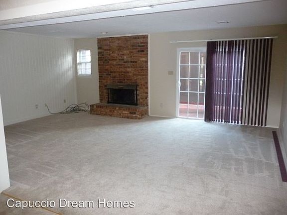 2nd image of 4543 NE Bell Ave