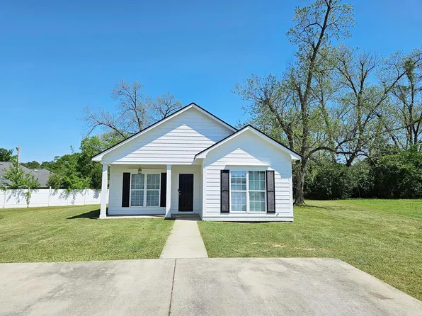 141 Laurelwood Ct, Leesburg, GA 31763