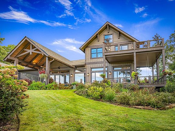 3rd image of 1241 Scenic Dr