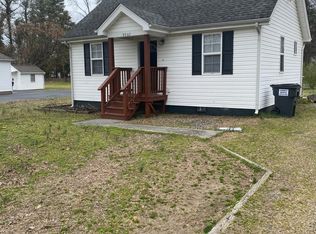 9307 Carroll Ln, North Chesterfield, VA 23237
