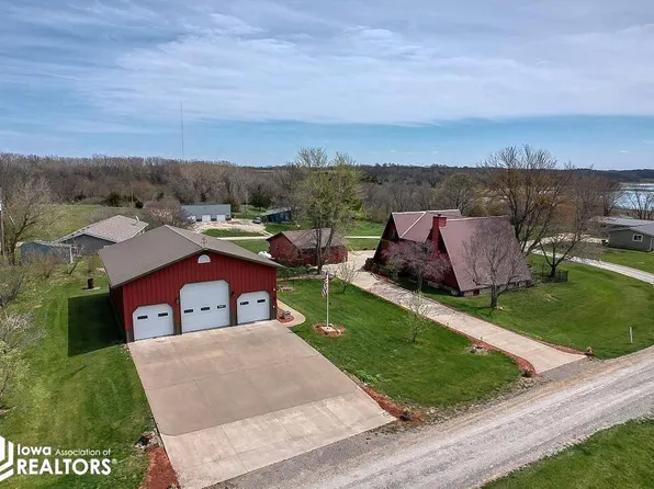 196 Lakeview Dr, Melrose, IA 52569