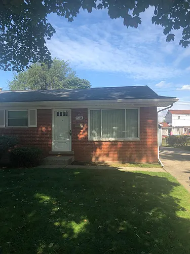 35138 Sansburn St Photo 1