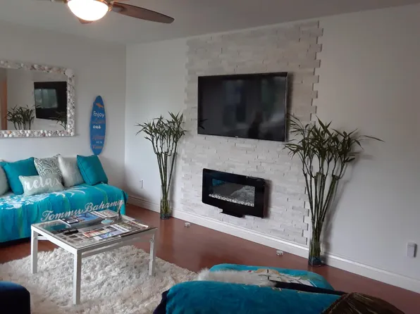 911 38th Ave APT 1, Santa Cruz, CA 95062