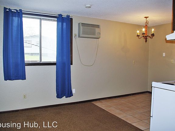 4th image of 315 Hoyt Ave E
