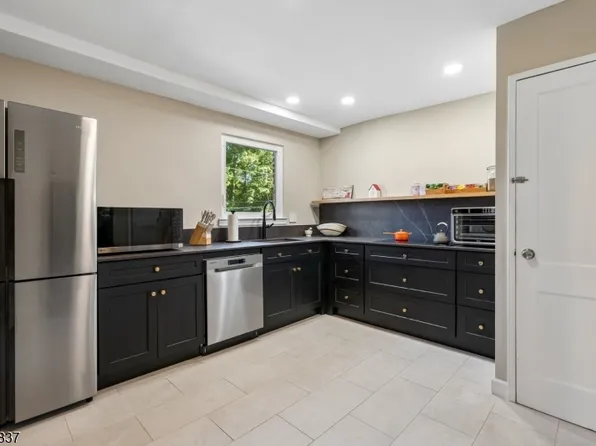 41A Troy Dr, Springfield Twp., NJ 07081