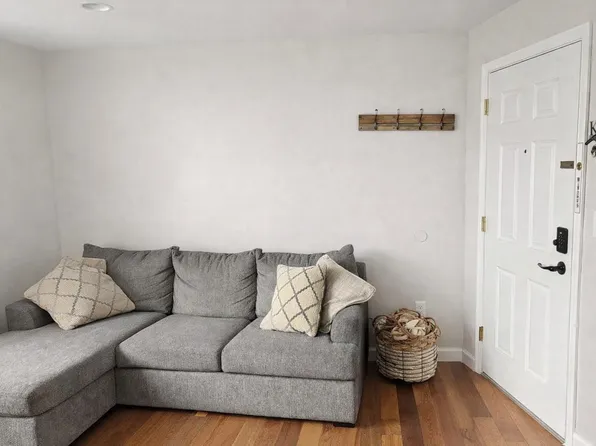 413-415 9th Street image 1 of 20