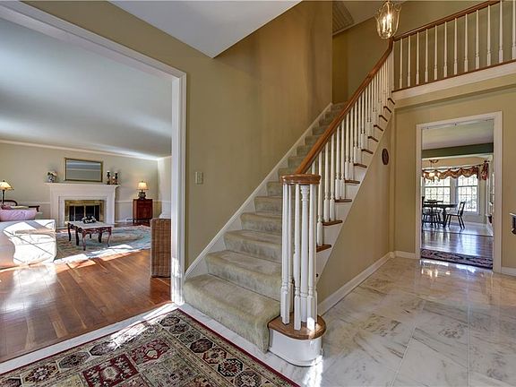 2nd image of 30028 Applewood Dr