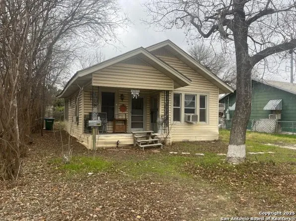 1715 THORAIN BLVD, San Antonio, TX 78201