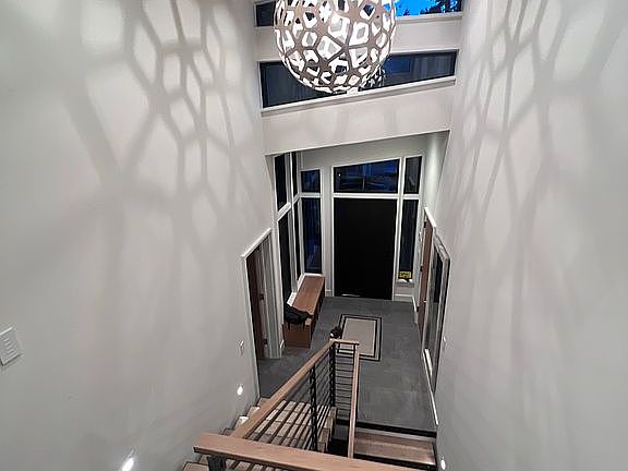 5th image of 121 Old Cedars Pl