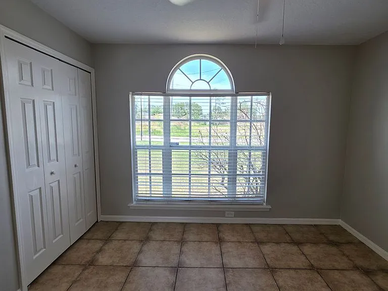 106 Herring Ln — Photo 13
