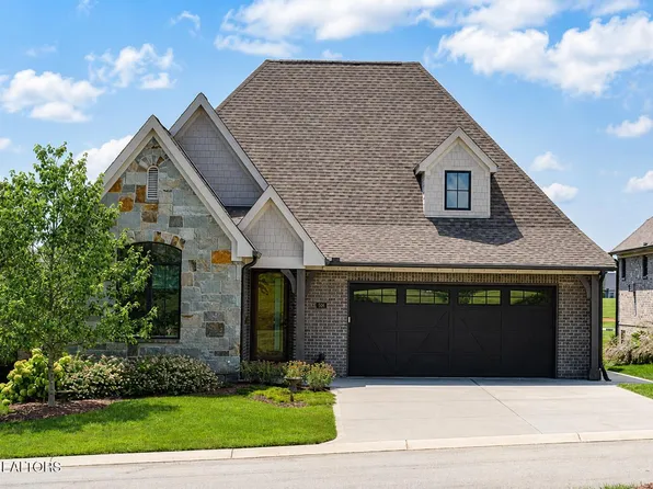 192 E Highlands Cir, Lenoir City, TN 37772