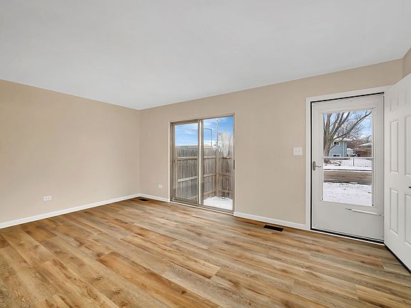 3rd image of 1113 Gael Dr Unit B