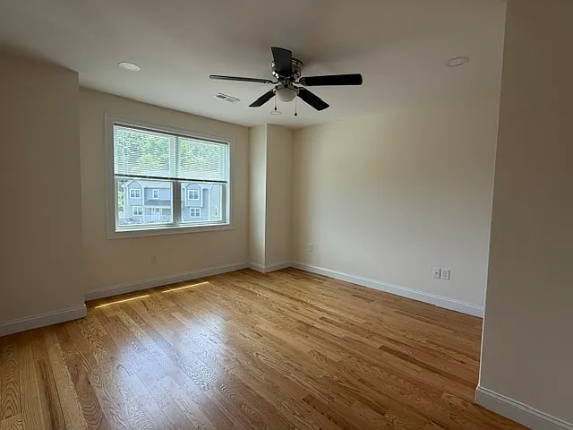 25 Rogers St #11 — Photo 11