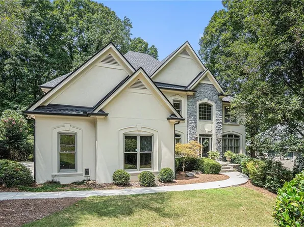 630 Danas Ridge Dr, Roswell, GA 30075