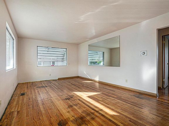 2nd image of 2703 Bonds Ave