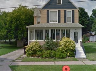 612 Indiana Ave, South Haven, MI 49090