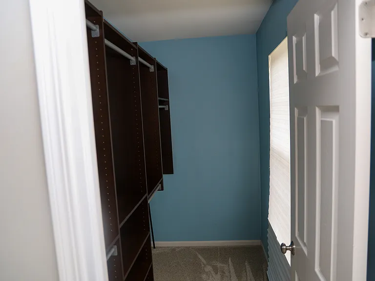 217 Comstock Dr — Photo 42