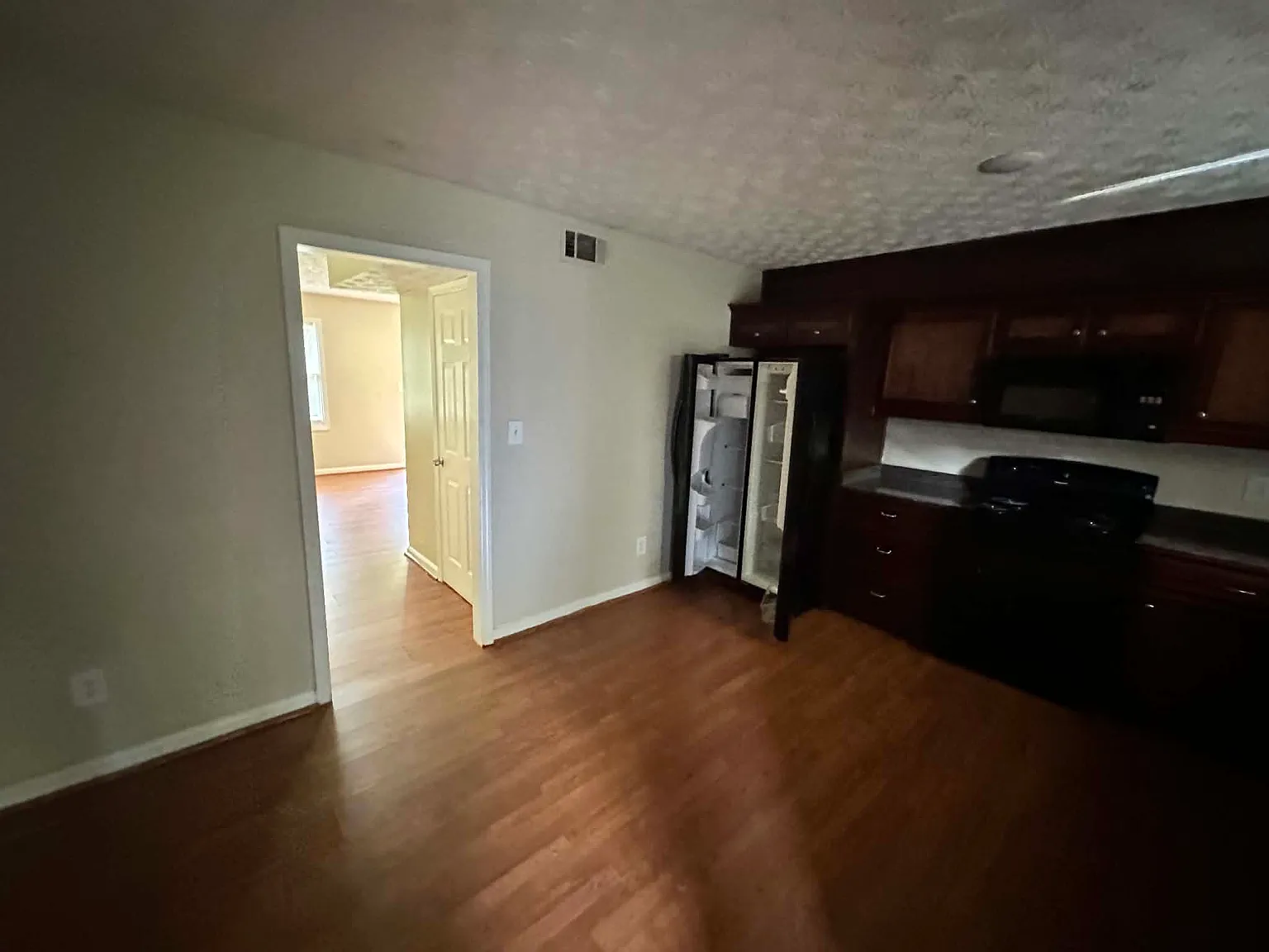 2 bed, 1.5 bath, $1,150 — Photo 4