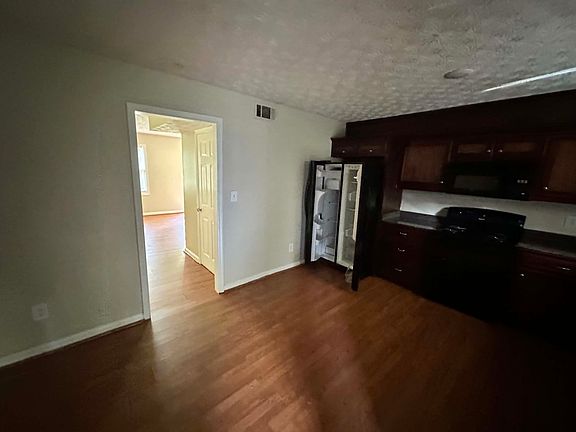 4th image of 126 Ford St APT 6