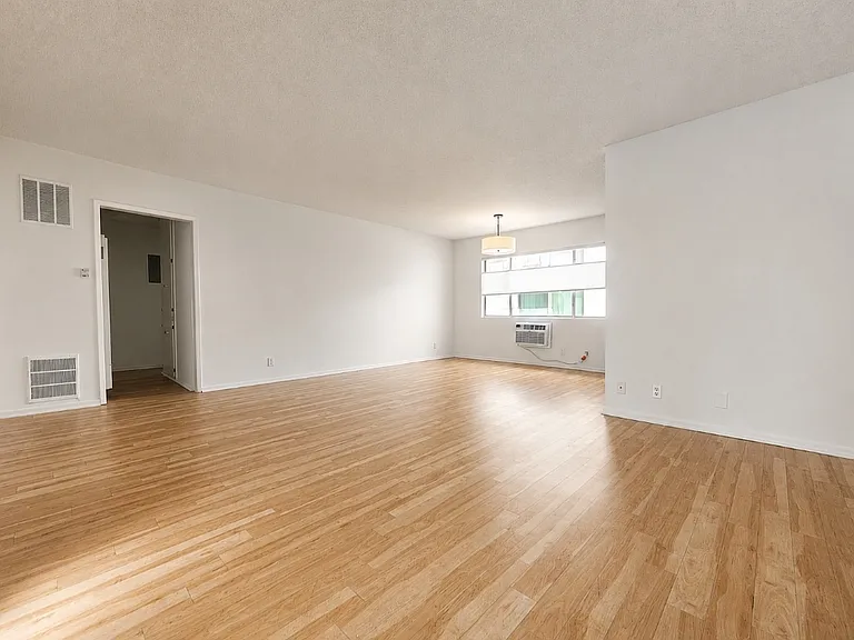 1873 Veteran Ave #1 — Photo 4